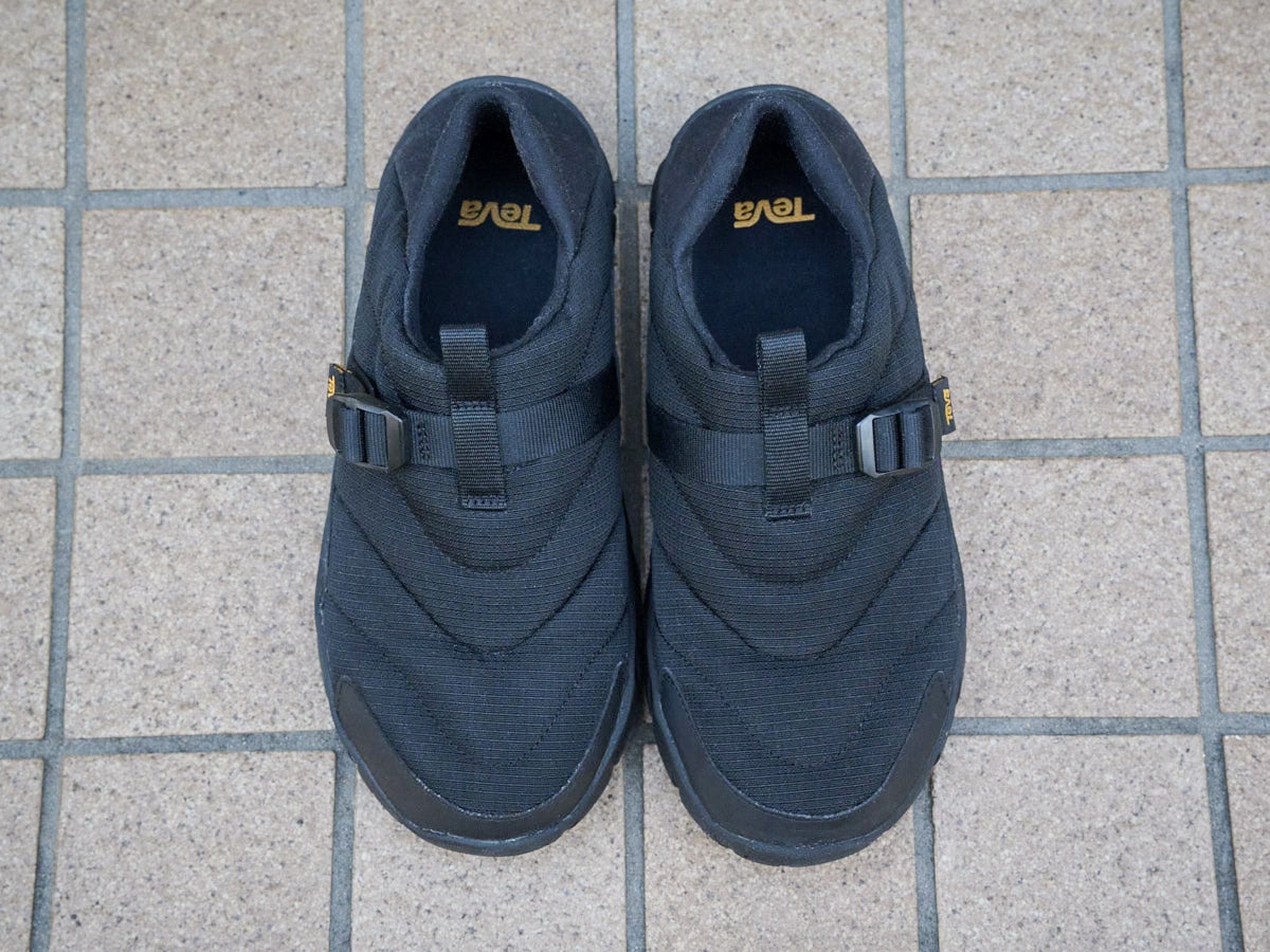 TEVA スニーカー 正面