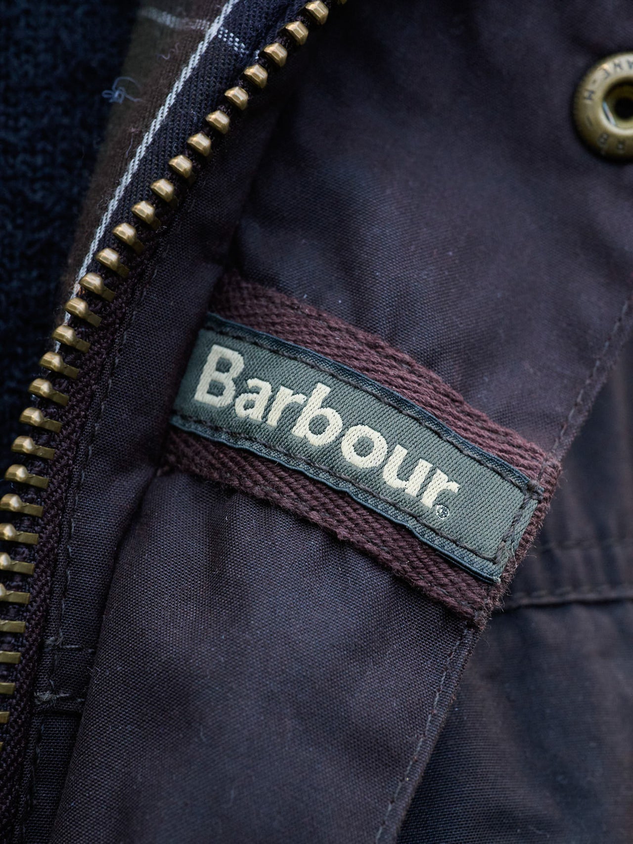 スニーカースナップ川名健さんバブアータグ寄り