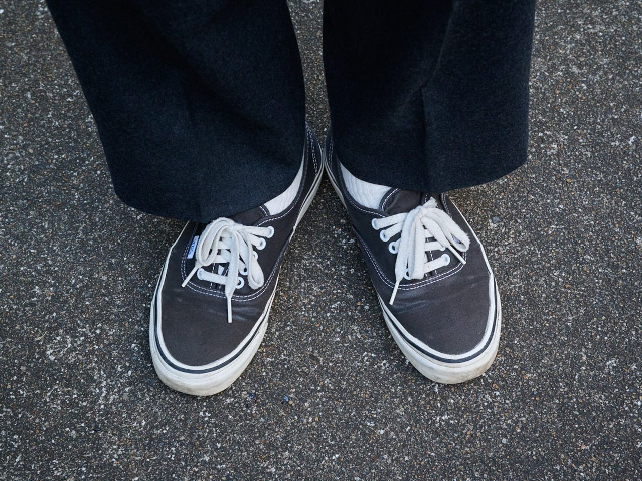 VANSのスニーカーアナハイムファクトリー オーセンティック 44 DX真俯瞰