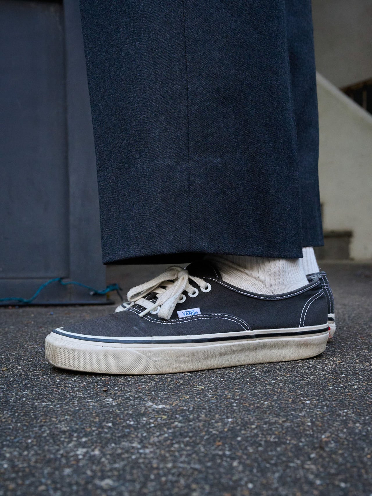 VANSのスニーカーアナハイムファクトリー オーセンティック 44 DXサイド