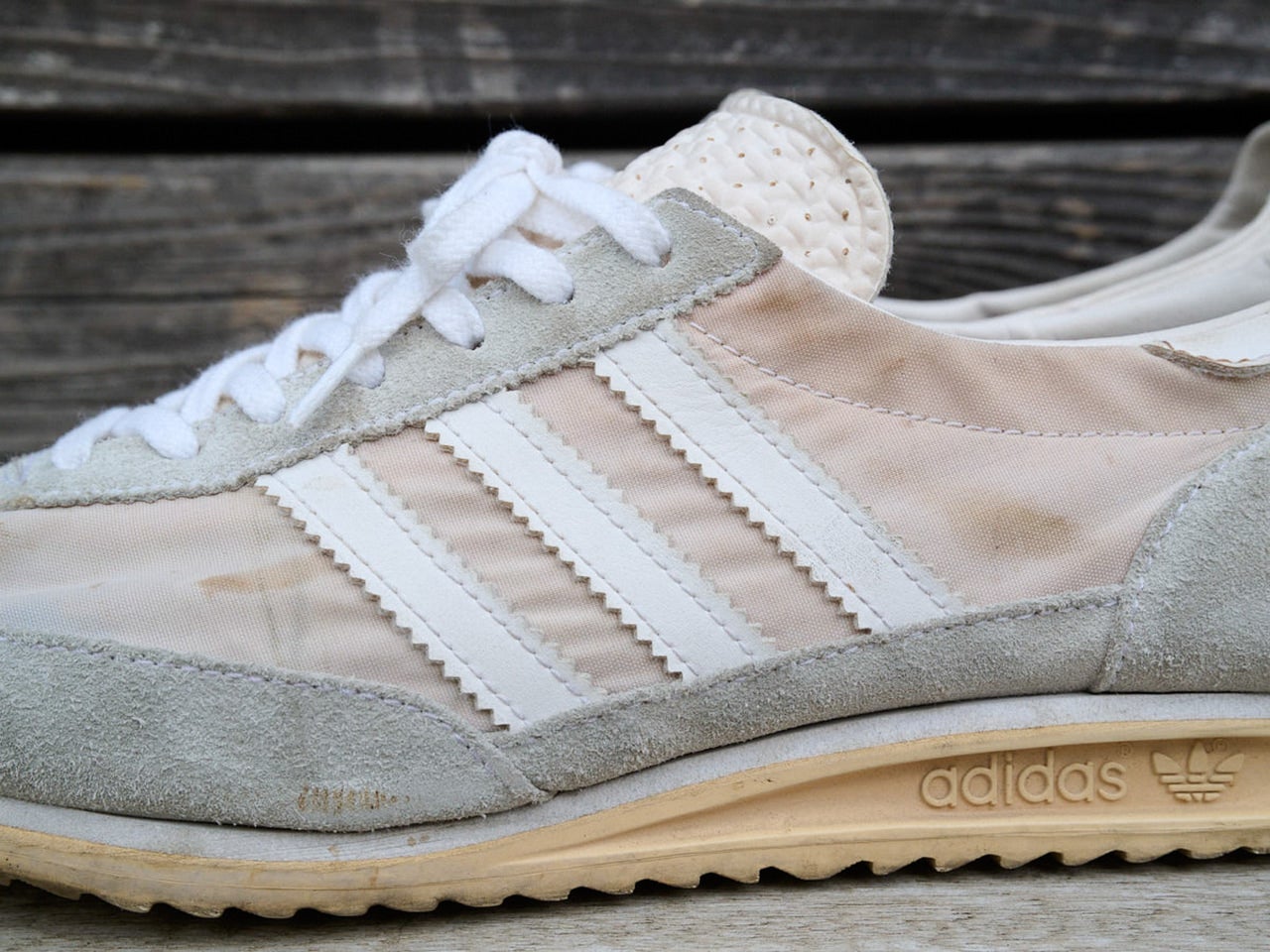 adidas Originals by HYKE「 SL72」3本線