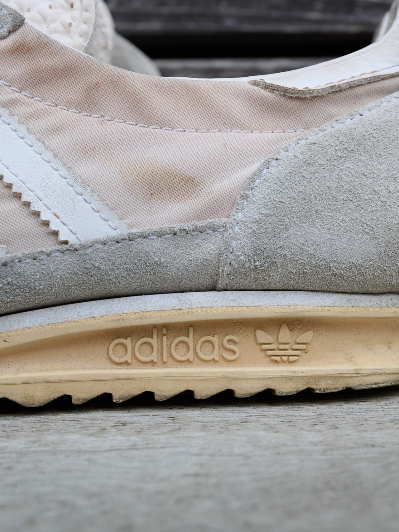 adidas Originals by HYKE「 SL72」ソールロゴ