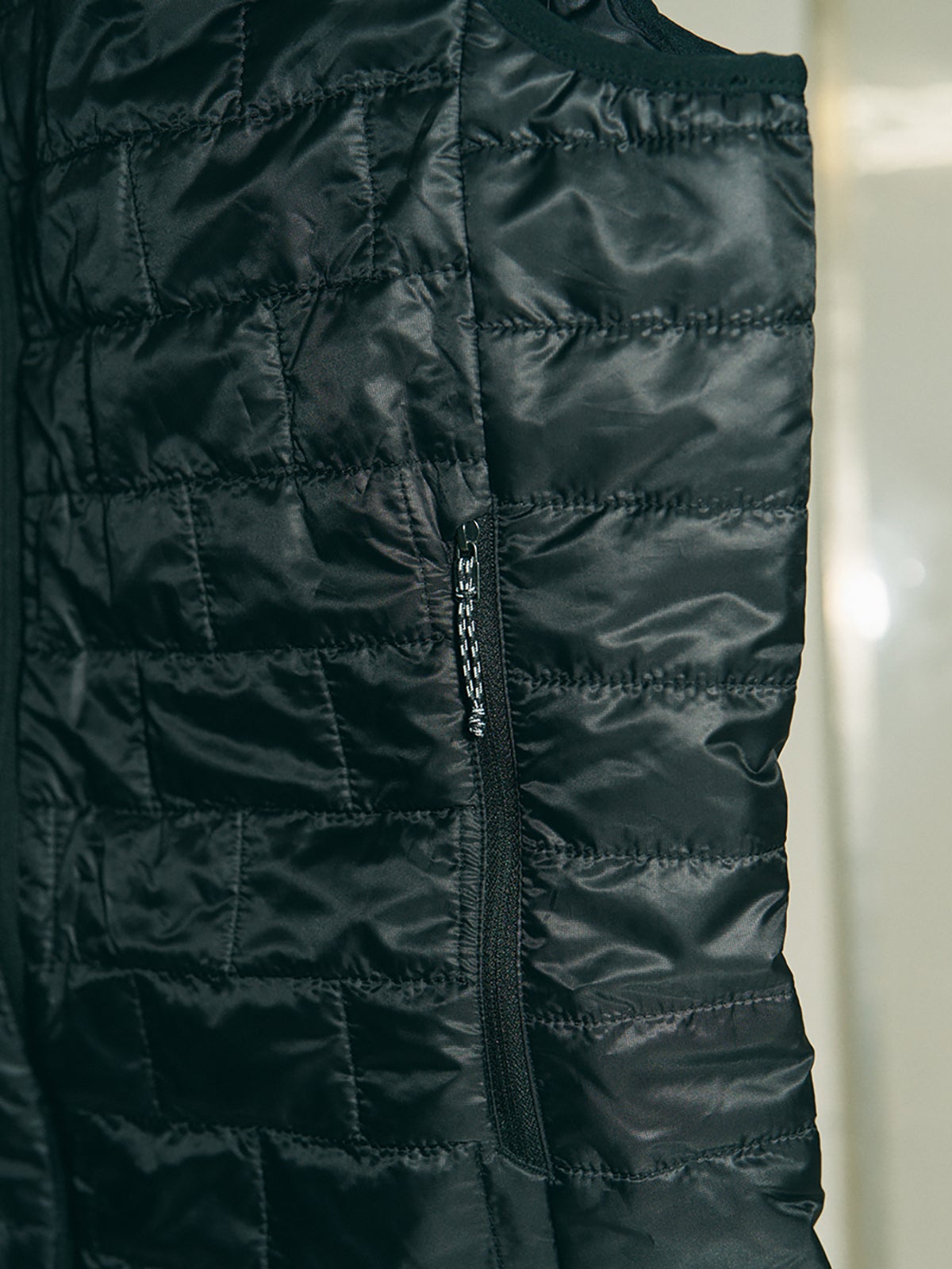 パタゴニアのメンズ・ナノ・パフ・ベストのハンドウォーマーポケット