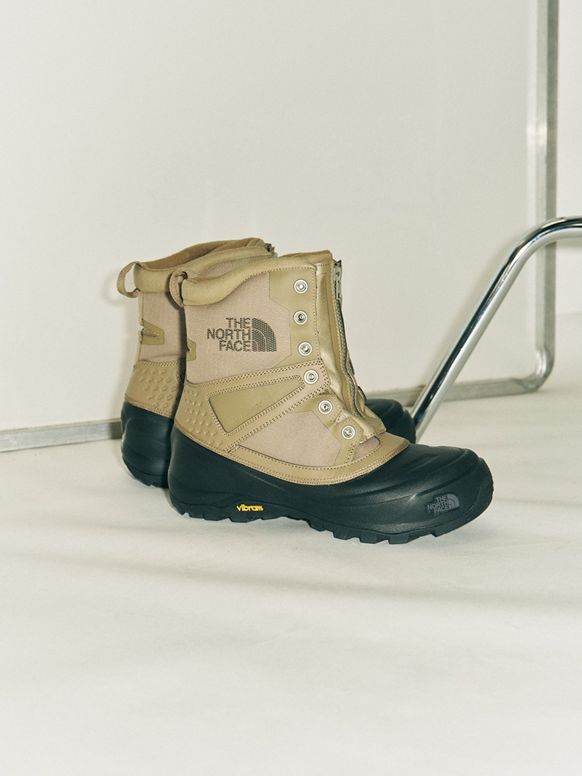 ザ・ノース・フェイスのスノー ショット ミッドウォータープルーフ アークティックグリップ