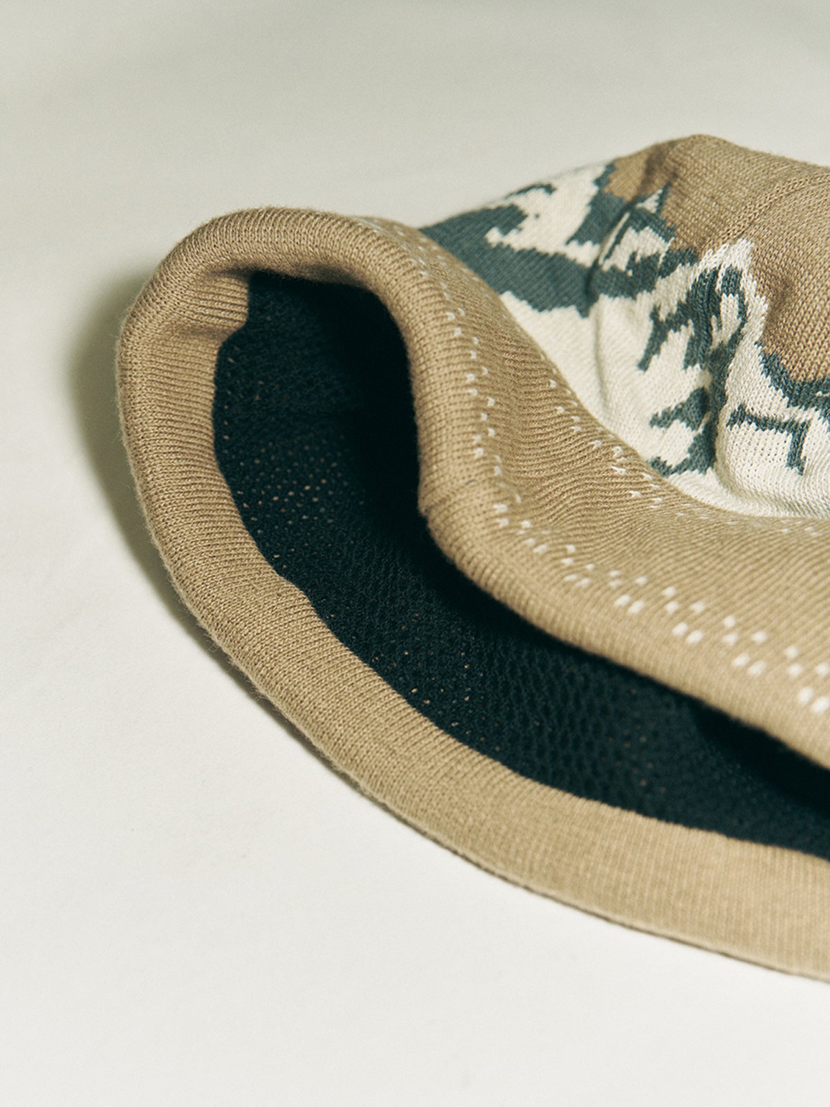 ザ・ノース・フェイスのスノーバムビーニーの内側