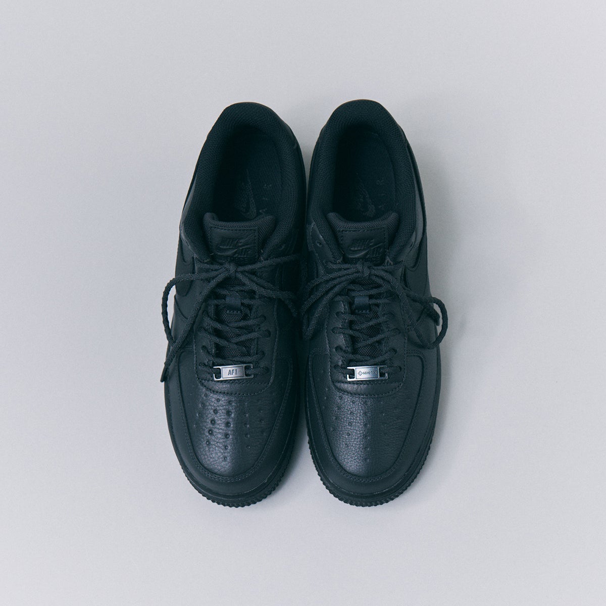 NIKE AIR FORCE 1 GTX VIBRAM 黒