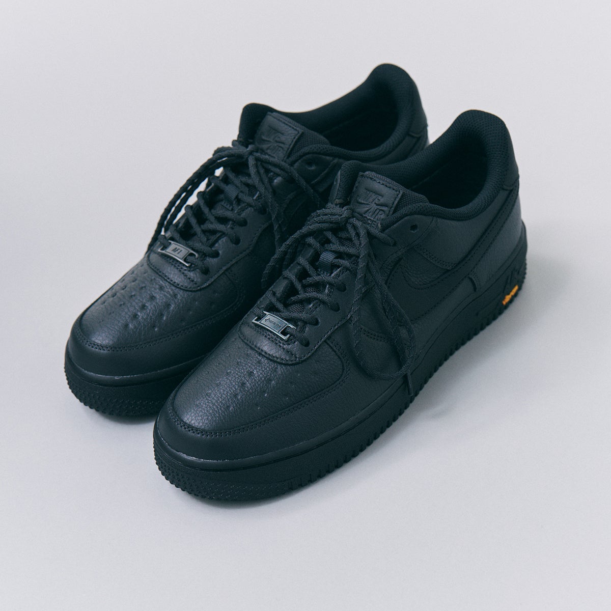 NIKE AIR FORCE 1 GTX VIBRAM 黒 レビュー