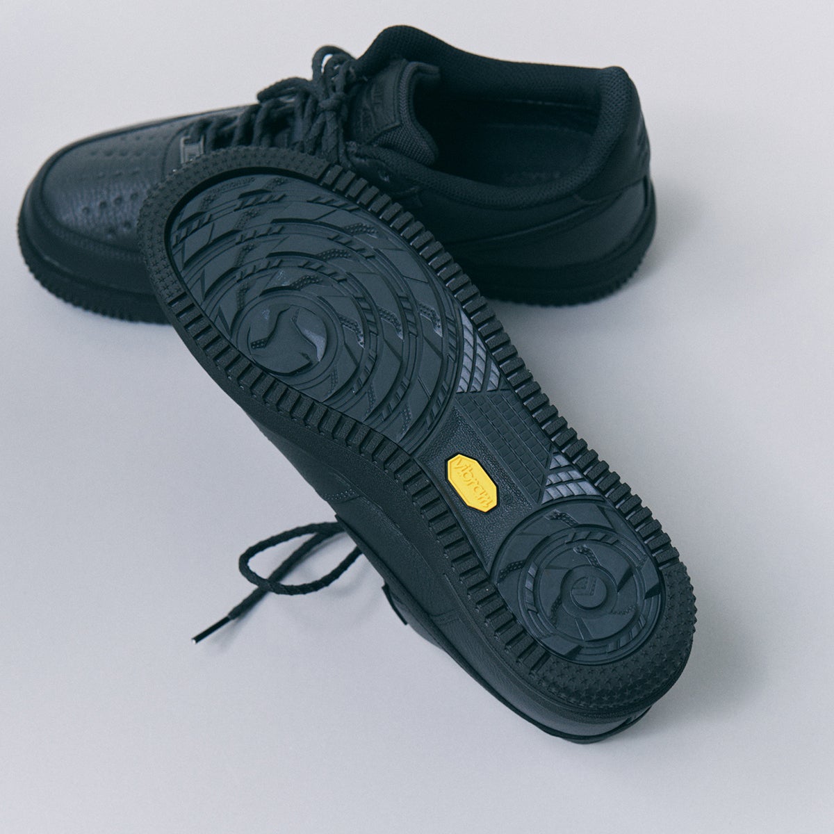 NIKE AIR FORCE 1 GTX VIBRAM 黒 ソール裏