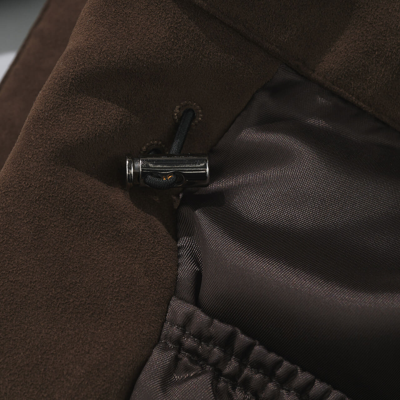 エディターが買ってよかったタトラスのビームス F別注愛用ダウンのコード