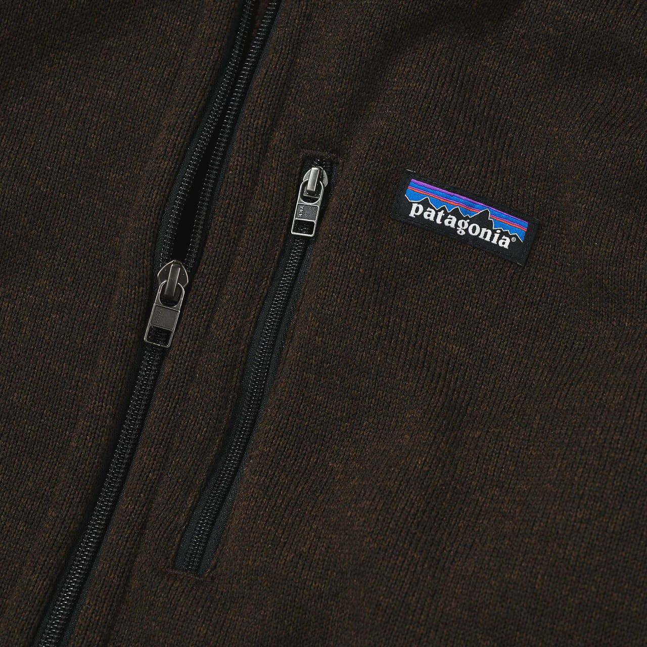 エディターが買ってよかったパタゴニアの愛用フリース／メンズ・ベター・セーター・ジャケットの胸ポケット