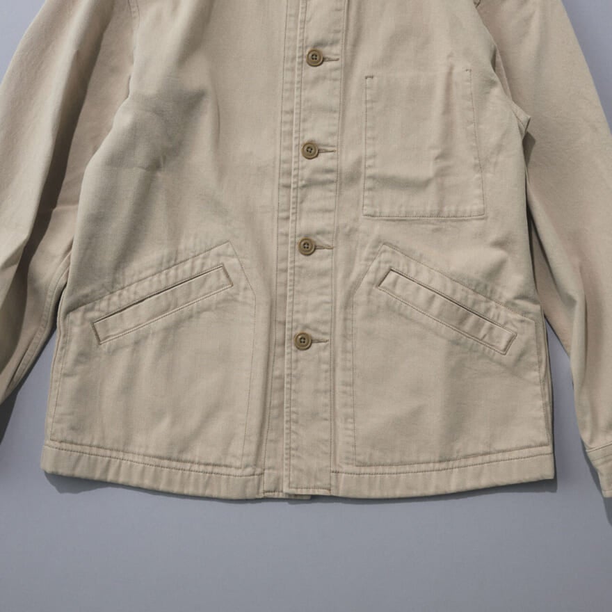 エディターが買ってよかったユニクロ ユーのオーバーサイズカラーデニムジャケットのフロントポケット