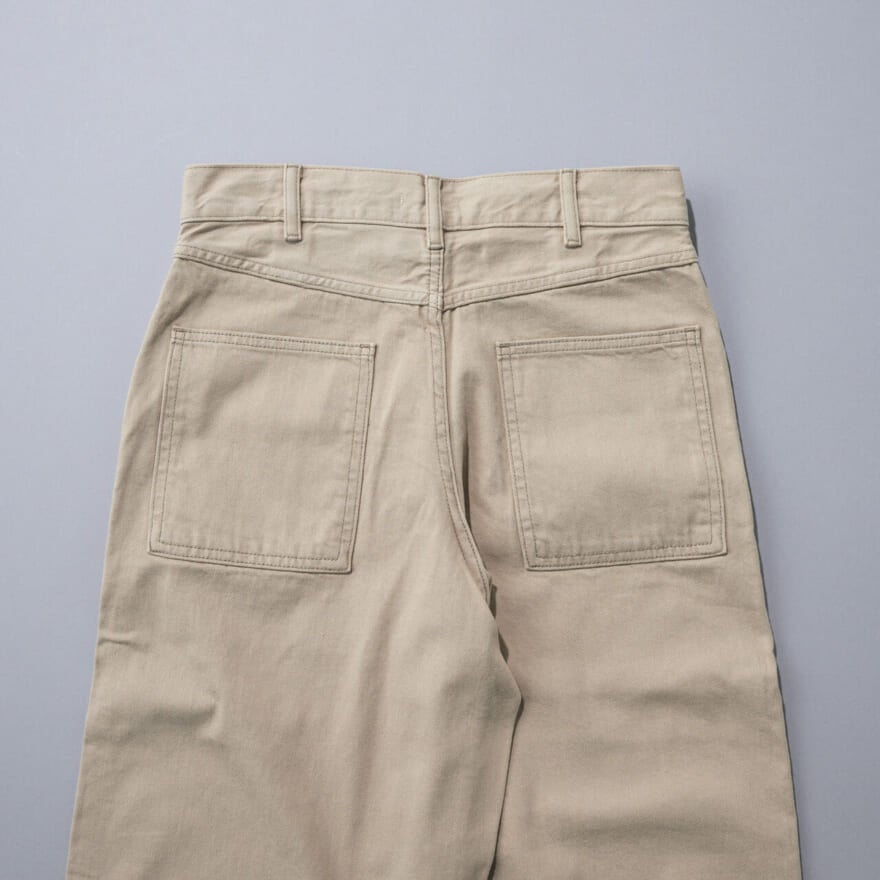 エディターが買ってよかったユニクロ ユーのワイドフィットカラージーンズのヒップポケット