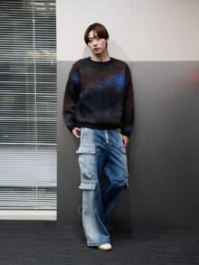[髙橋 紅輝] 「リックオウエンス」のデニムに「ルイス」のニット。シンプルコーデはデザイン性で差をつける！【メンズノンノモデルの私服スナップ】