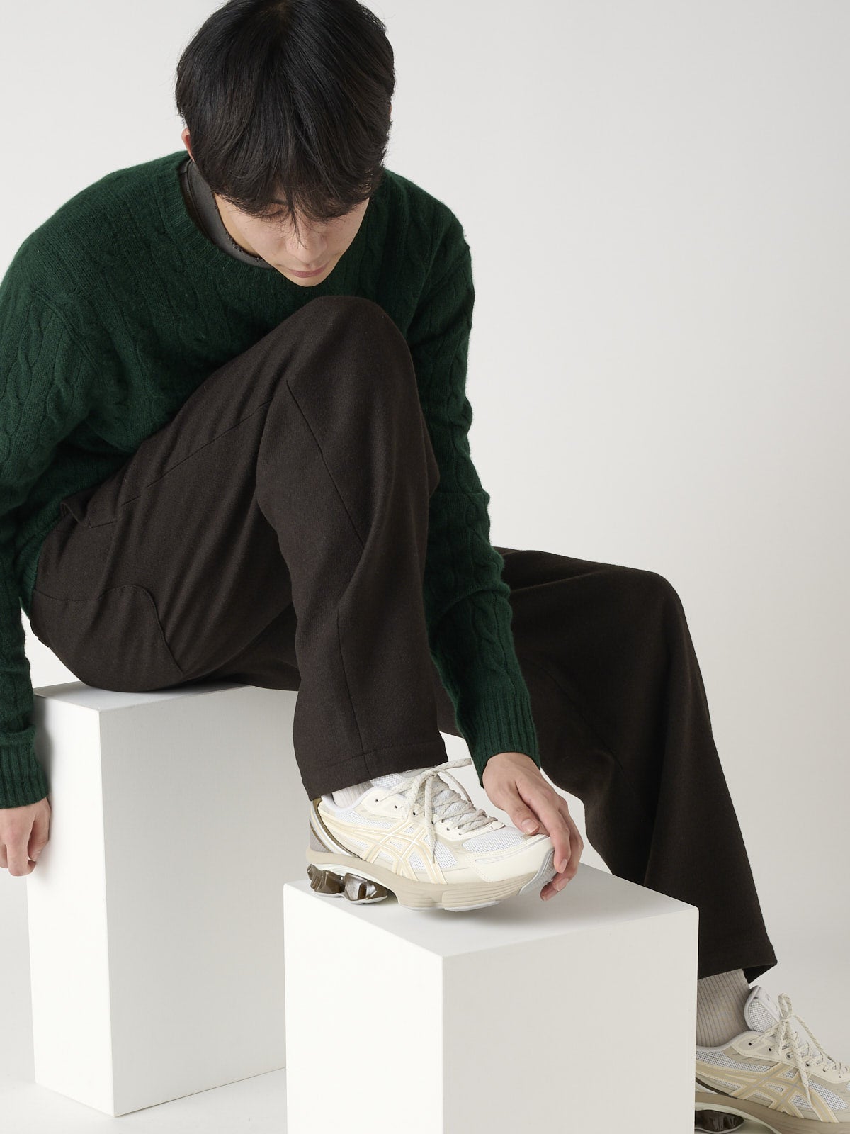 アシックスの白スニーカーGEL-KINETIC FLUENTを試着＆本音レビュー