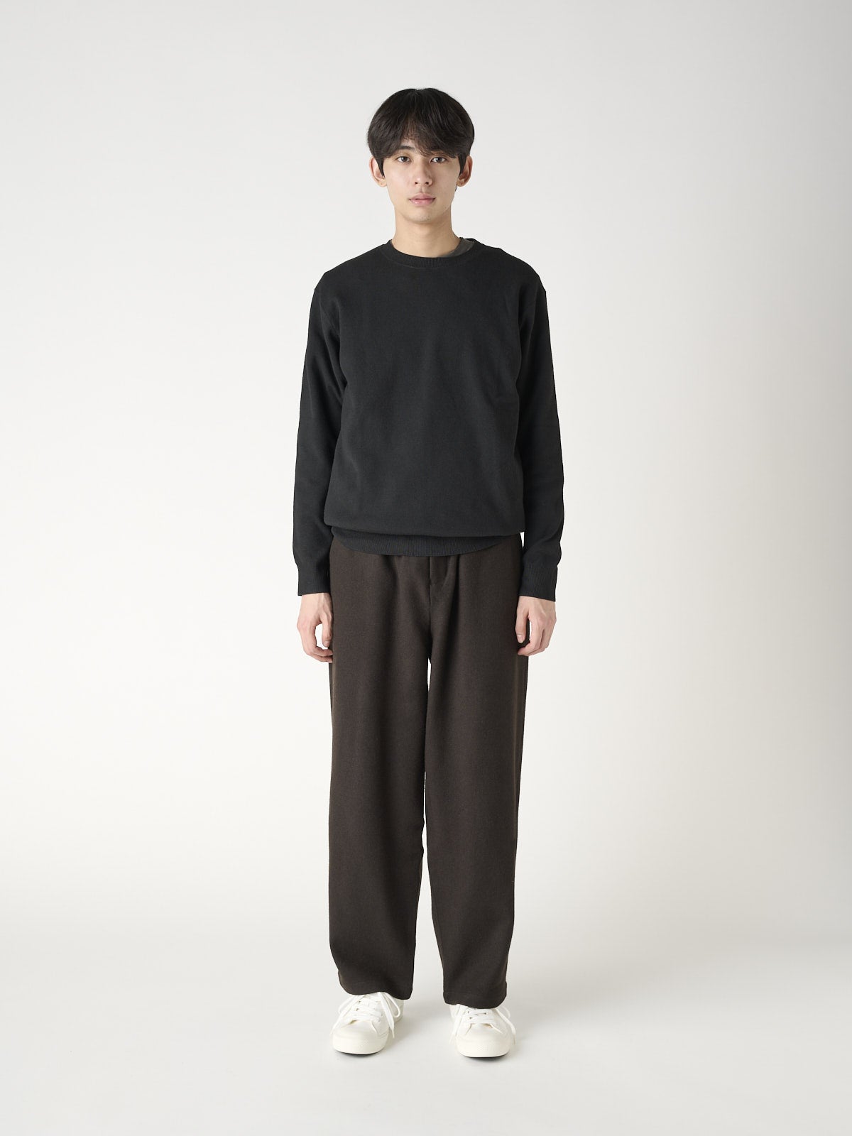 無印良品の白スニーカー／紳士疲れにくい撥水スニーカーの着用全身