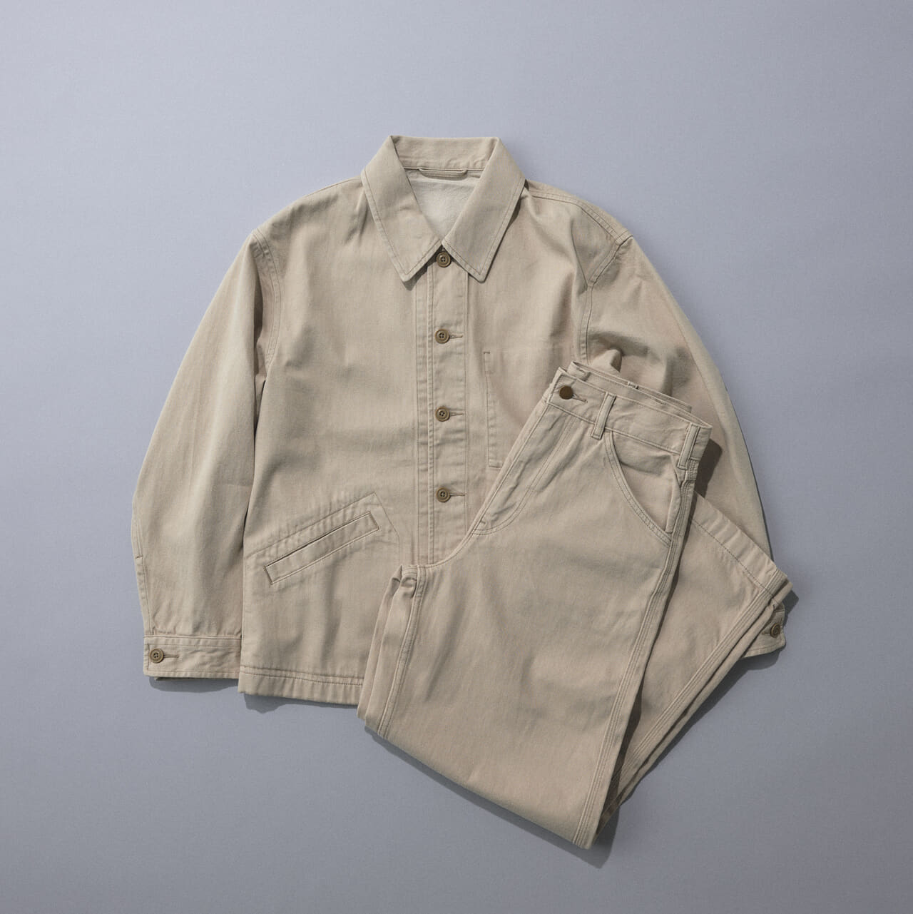 エディターが買ってよかったユニクロ ユーのオーバーサイズカラーデニムジャケットとワイドフィットカラージーンズ