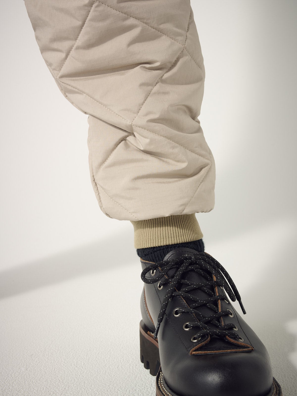 NEAT、パンツ、裾