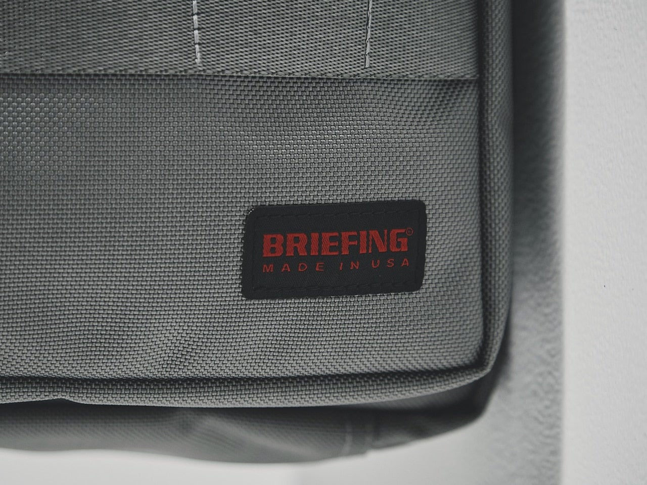 約６年ぶりの新色。「ブリーフィング」のMADE IN USA コレクションの“フォリアージュ”はオンオフ問わず大活躍間違いナシ！