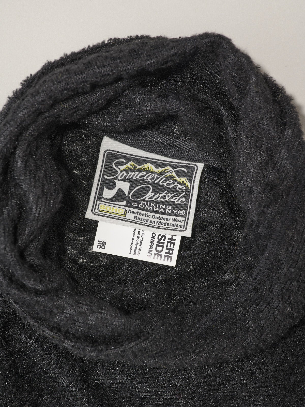 SOMEWHERE OUTSIDE HIKING COMPANY「Cut Out Pocket Balding Fleece Turtleneck」4