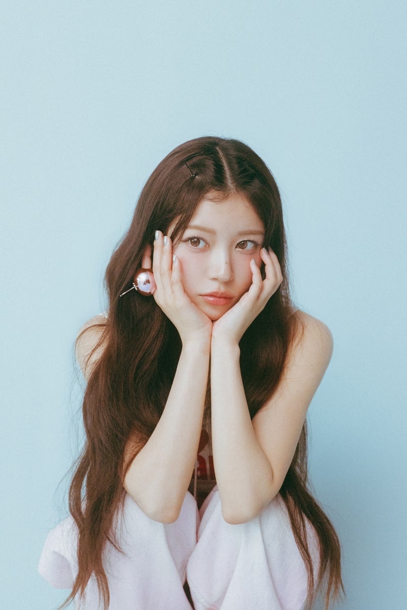 ILLIT（アイリット）　モカ