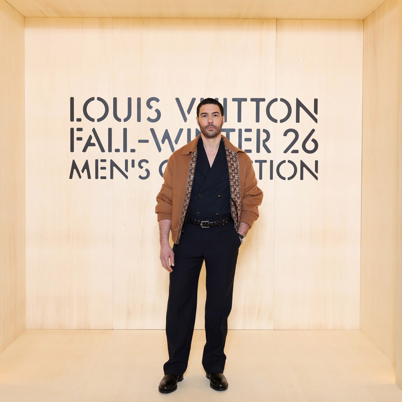 パリメンズファッションウィーク2026秋冬、ルイ・ヴィトンのショーに出席した俳優のタハール・ラヒム氏