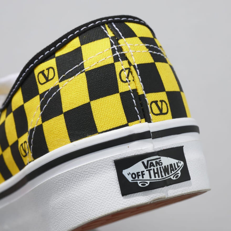 ヴァレンティノ ガラヴァーニ &times; ヴァンズの愛用コラボスニーカーのヒール