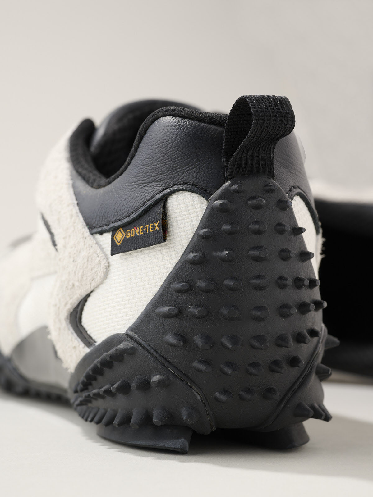 PUMA 「MOSTRO XC GTX」のヒール