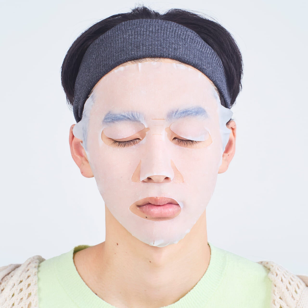 キュレル 潤浸保湿 モイストリペアシートマスクの目を閉じたバージョンの試着画像