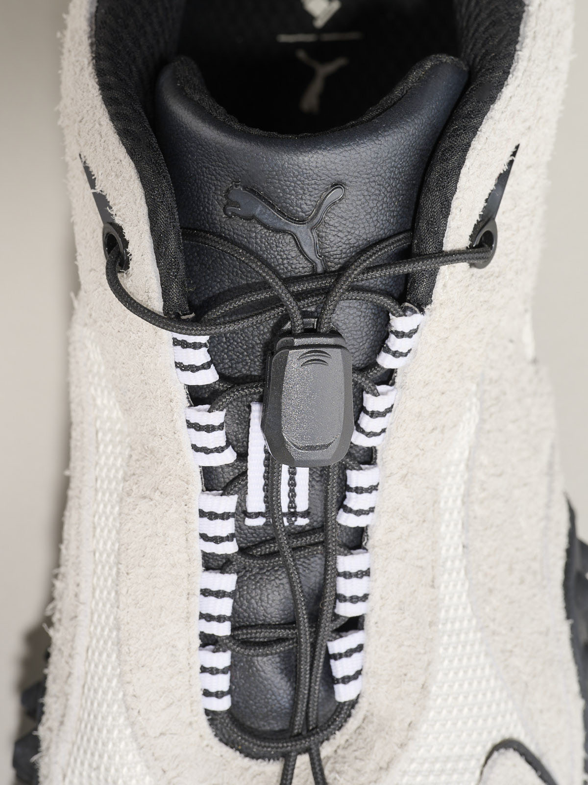 PUMA 「MOSTRO XC GTX」のシュータン