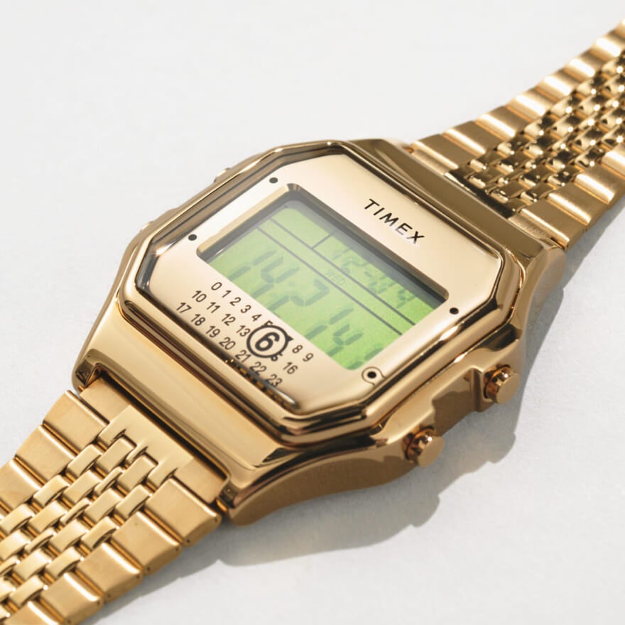 編集者が買ってよかったMM6 メゾン マルジェラ × タイメックスの愛用コラボ腕時計の文字盤サイド