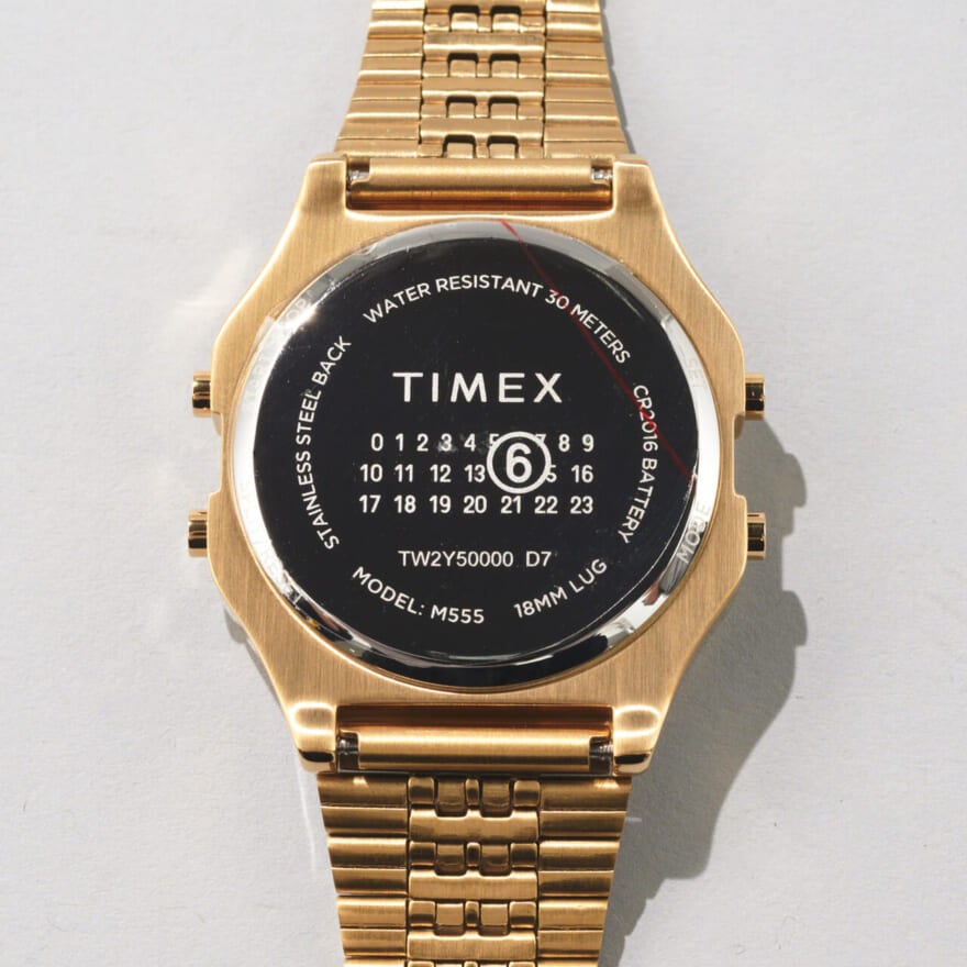 編集者が買ってよかったMM6 メゾン マルジェラ × タイメックスの愛用コラボ腕時計の裏