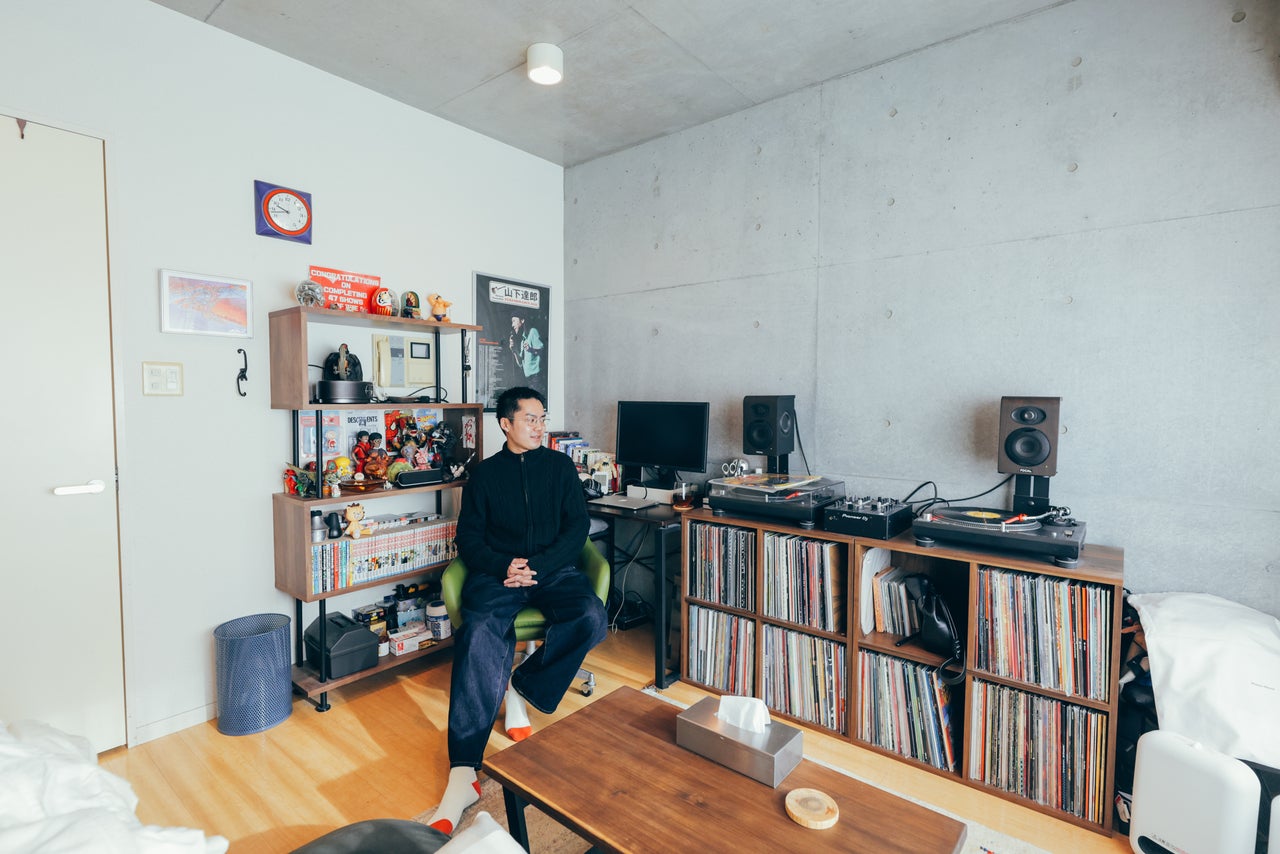 「1K 24平米 13帖」狭さを言い訳にしない。好きなカルチャーで空間を整えた快適な1K暮らし！【おしゃれ男子の部屋カタログ／Vol.44】