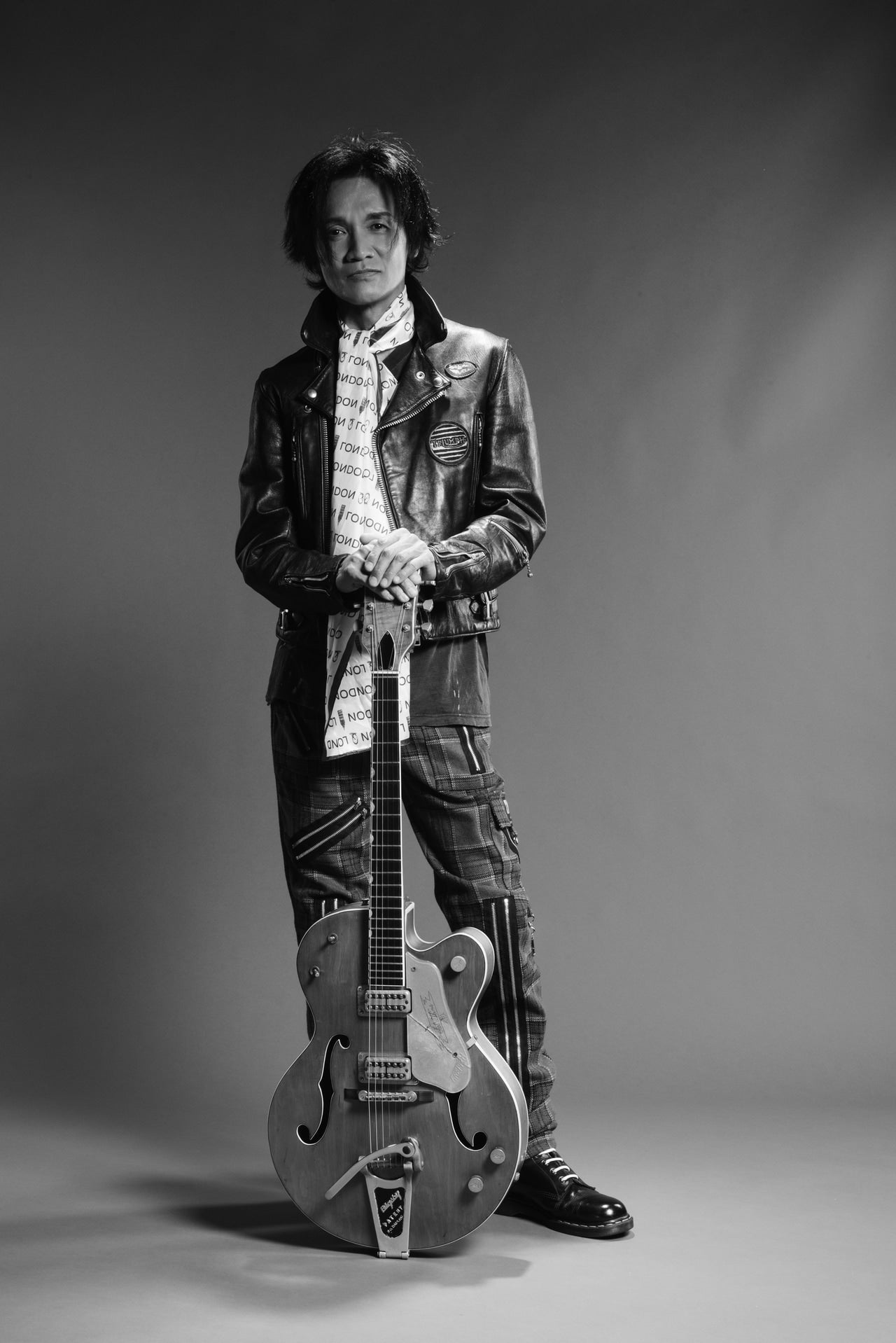 男闘呼組の成田昭次さん。自伝「人生はとんとん」を発売した現在の近影２