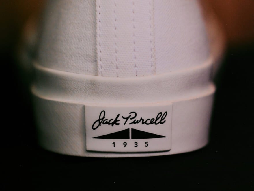 コンバースの定番人気、履き心地抜群のニューバランス、アシックスのキコ監修モデル…編集部が気になった「白スニーカー」7選