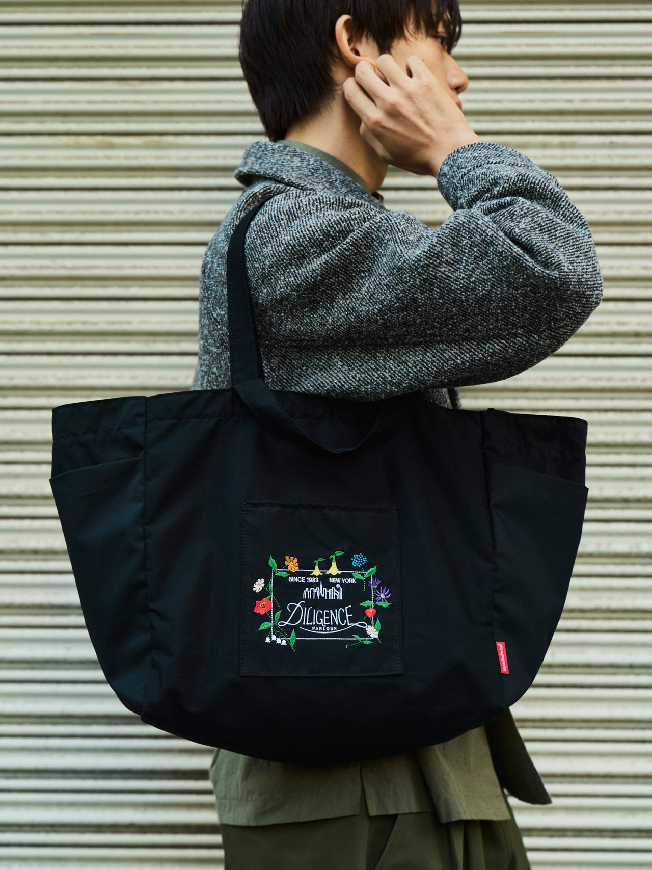 マンハッタンポーテージ、バッグ、寄りカット、樋之津 琳太郎