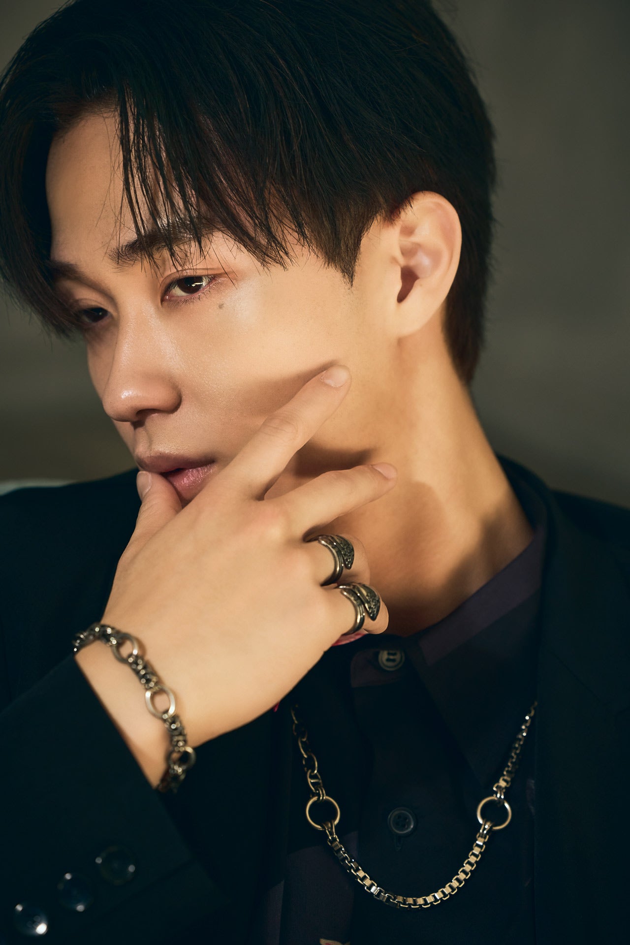 メンズノンノモデルの野村康太を起用した、ヨウジヤマモト「Ground Y」の2026年春夏ファッションビジュアル13