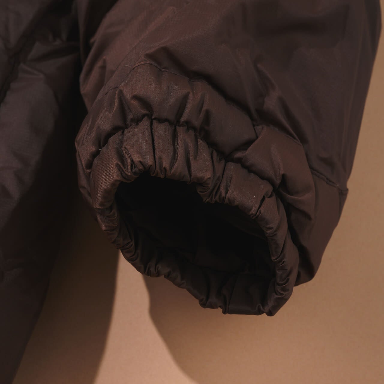 エディターが買ってよかった「オークリー 」00sのダウンジャケットの袖