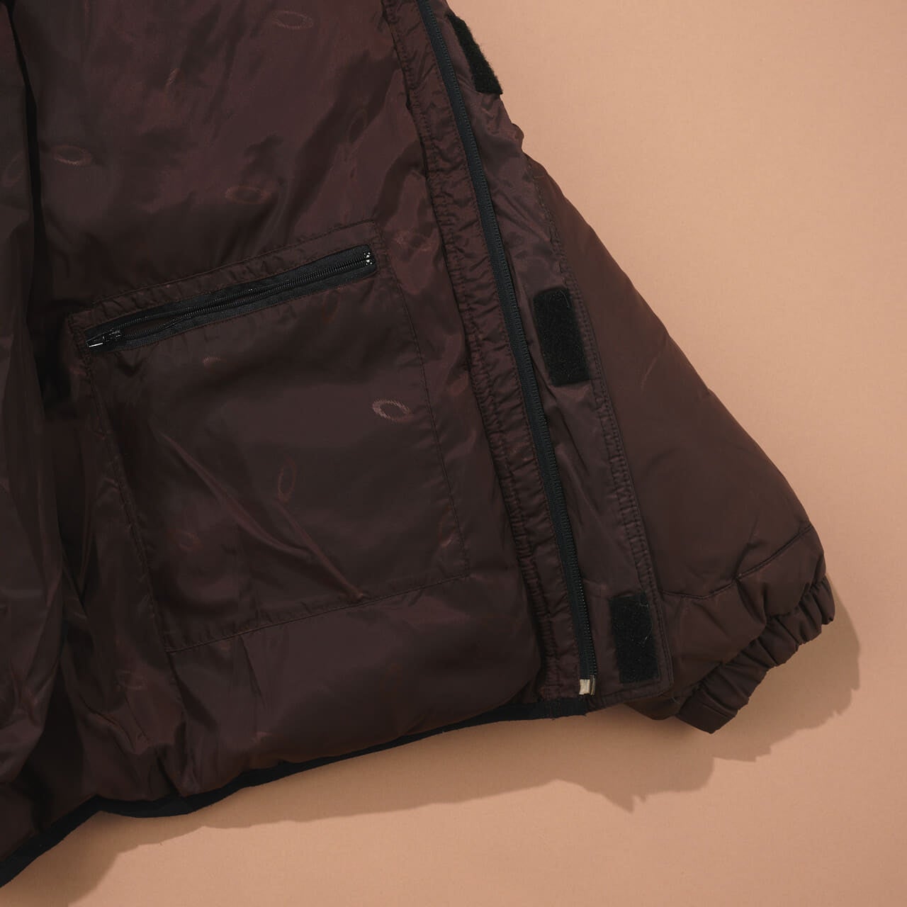 エディターが買ってよかった「オークリー 」00sのダウンジャケットの裏ポケット