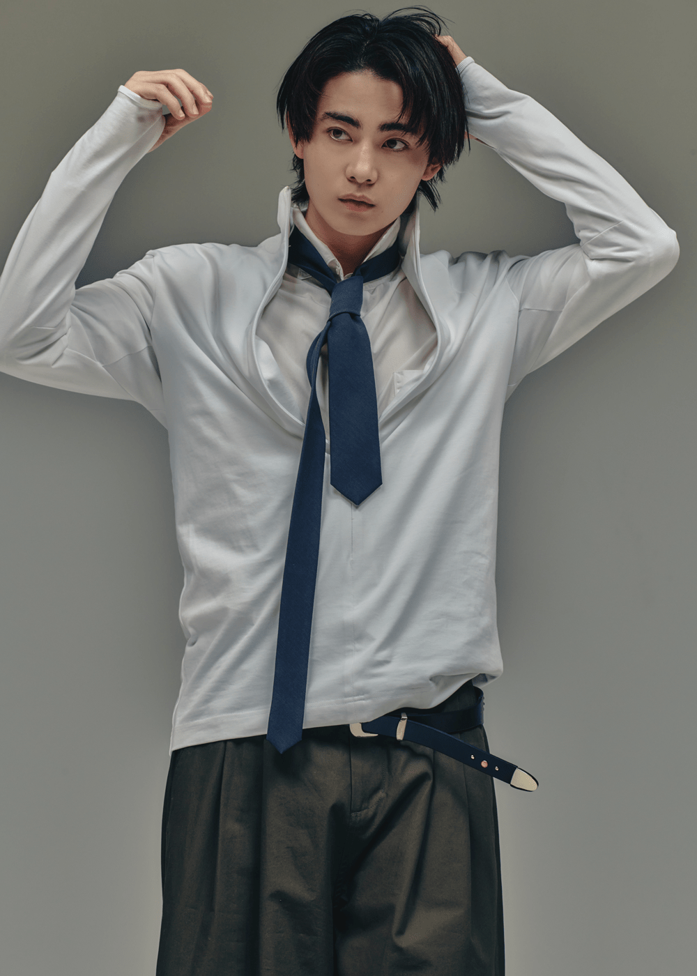 グラフペーパー、ネクタイ、モデルカット、豊田裕大