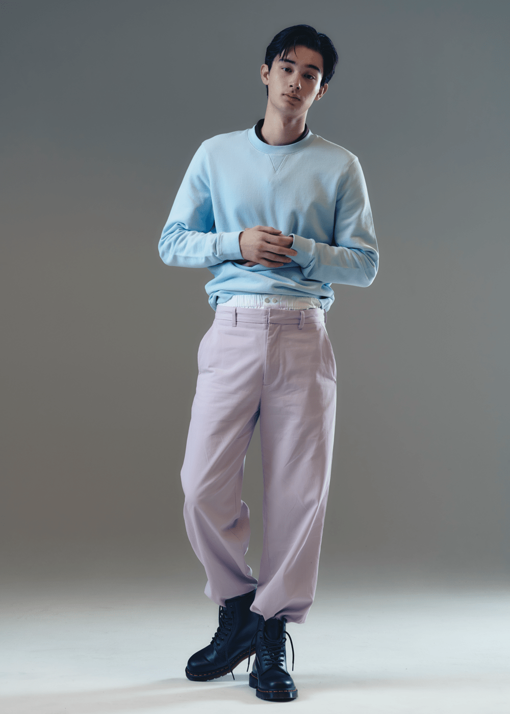 ドクターマーチン、チェーン 1460 8ホールブーツ、全身カット、栄莉弥