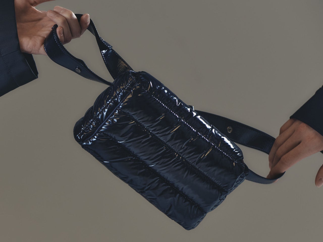 「ヘルノ」のグロスバッグ〈ブラック〉が抽選で当たる！／創刊40周年特別企画！ 人気40ブランドからのスペシャル・プレゼント！