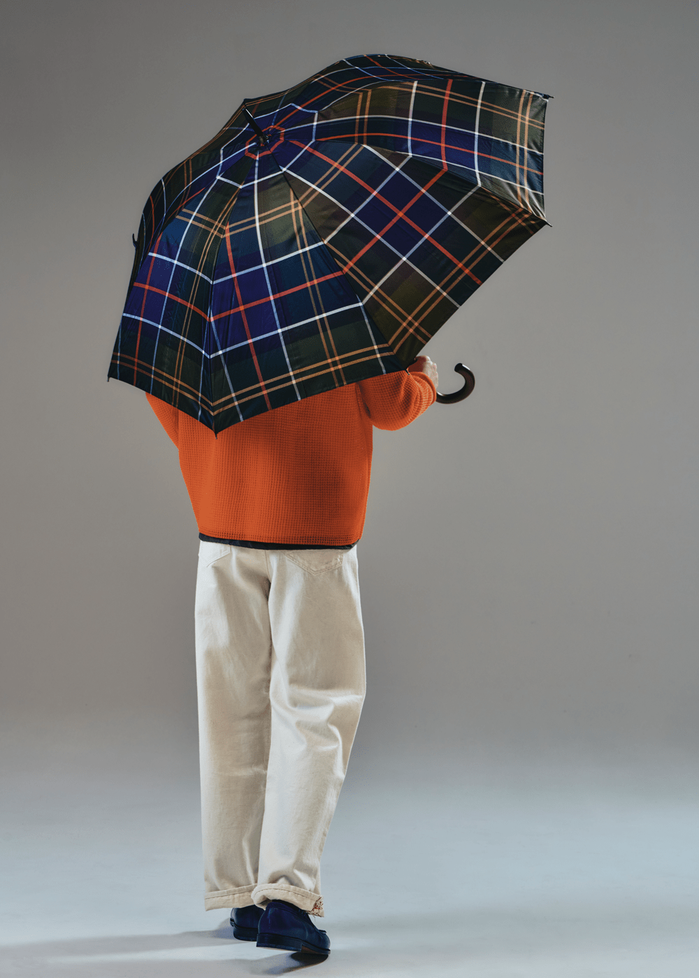 バブアー　傘　プレゼント企画　栄莉弥　スタイリング②