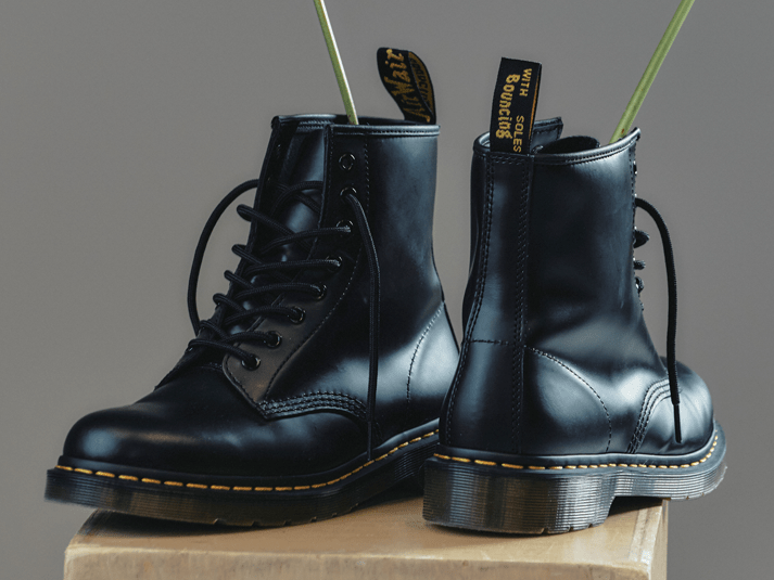 ドクターマーチン、チェーン 1460 8ホールブーツ