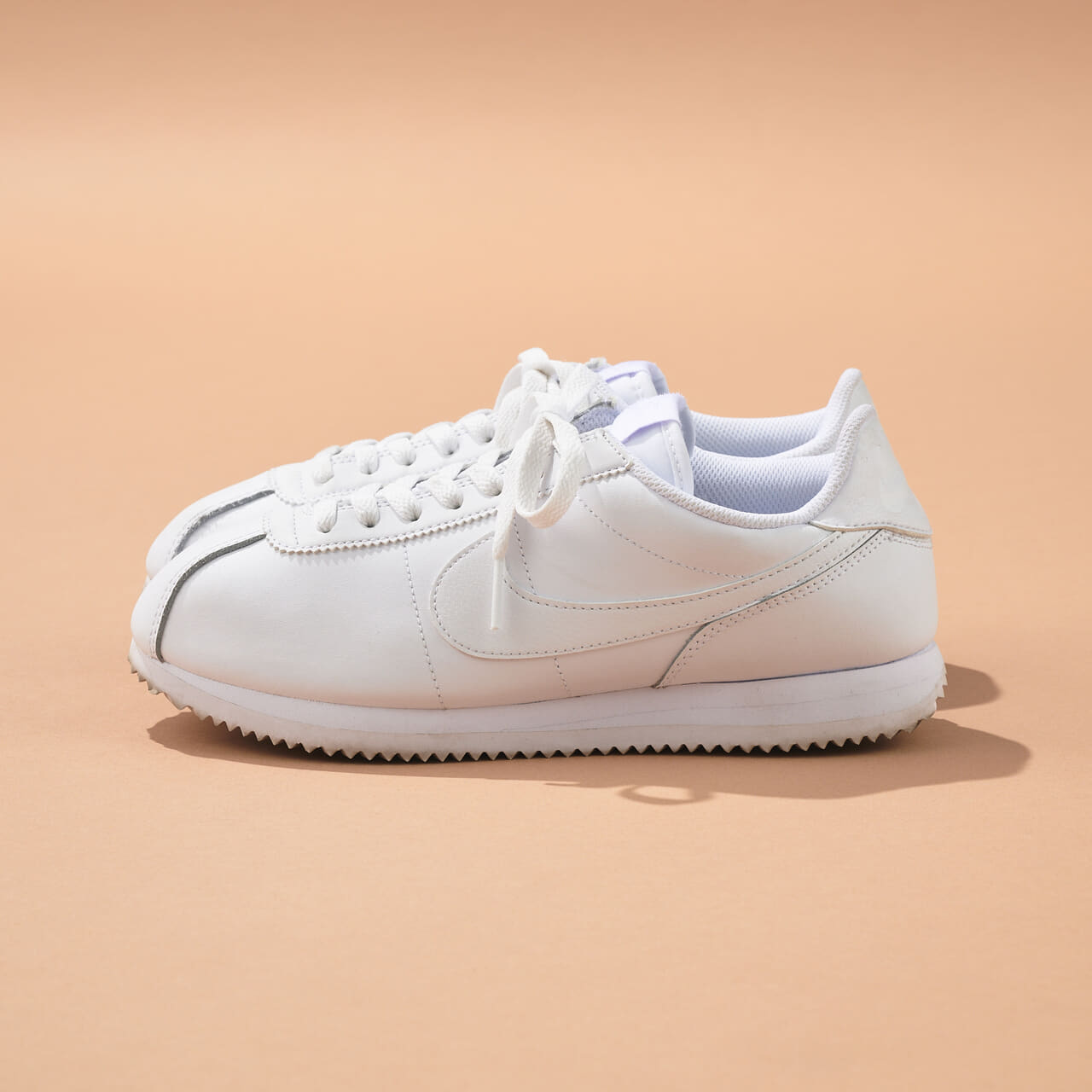 エディターが買ってよかったナイキコルテッツ真横から