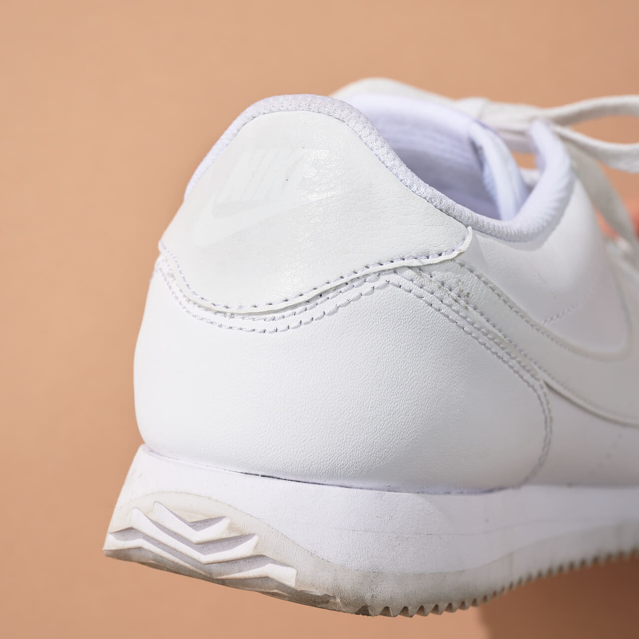 エディターが買ってよかったナイキコルテッツかかとのより