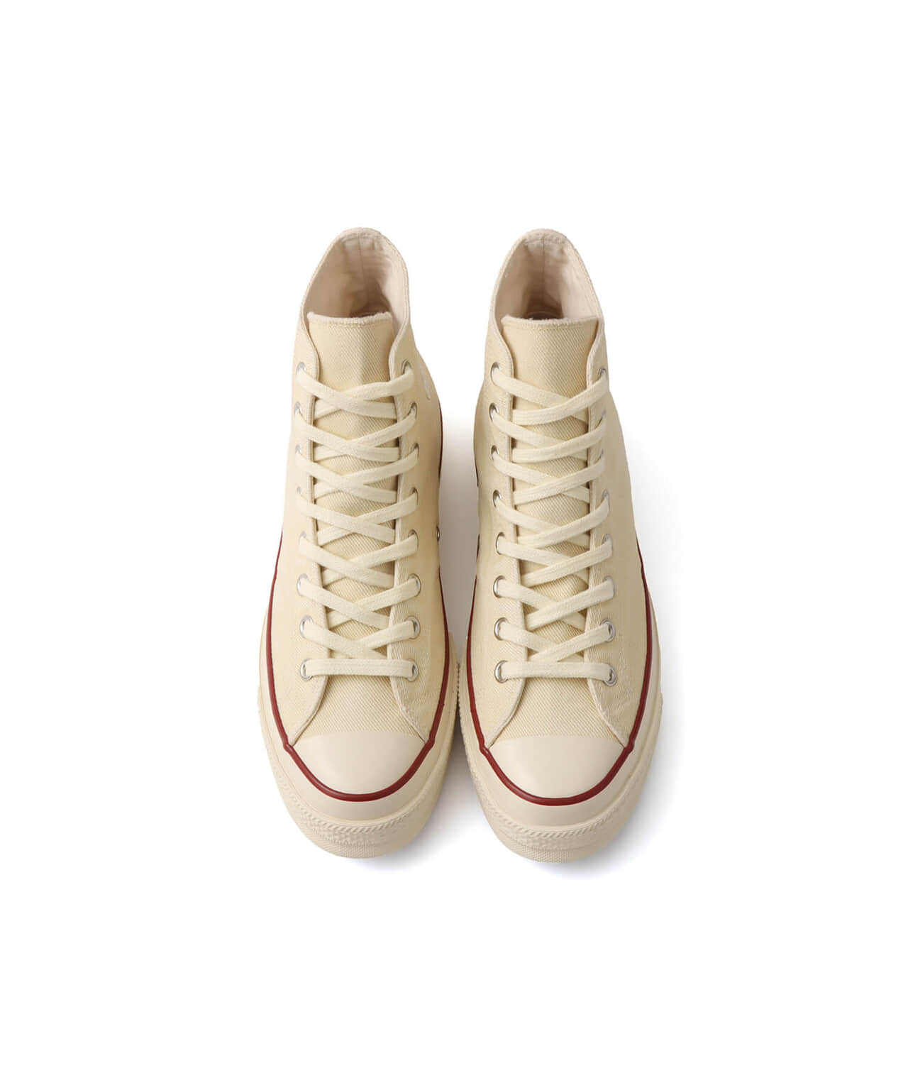 「atmos」 「CONVERSE」別注モデル ホワイト 俯瞰