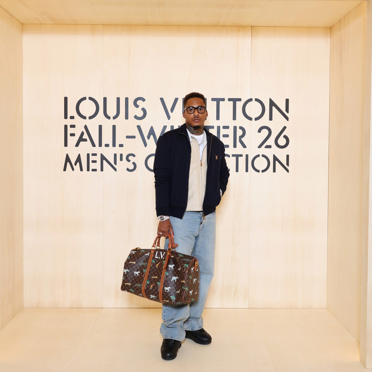 パリメンズファッションウィーク2026秋冬、ルイ・ヴィトンのショーに出席したエージー・チャイク氏