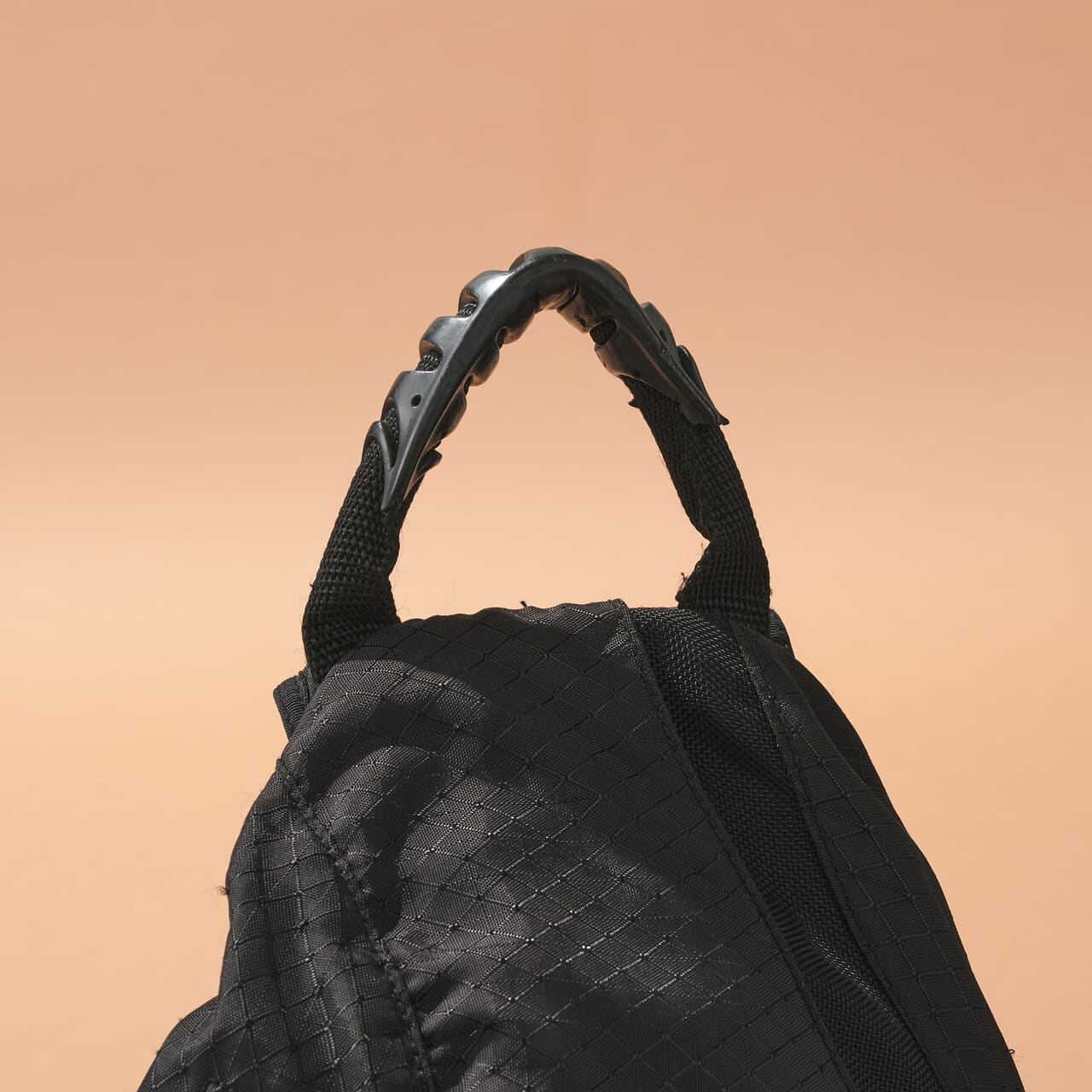 オークリー ワンショルダーバッグ 持ち手