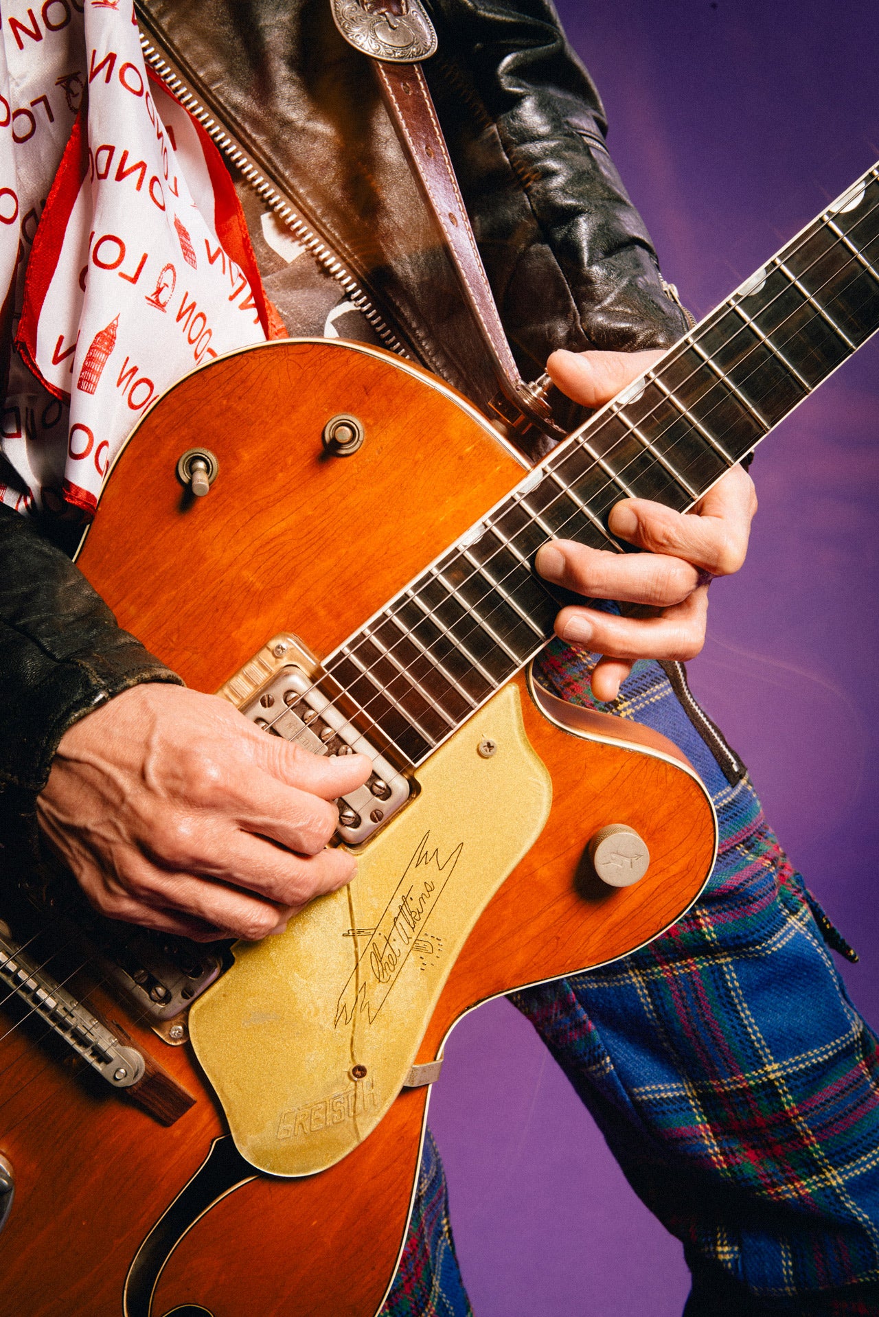 成田昭次さんのギター