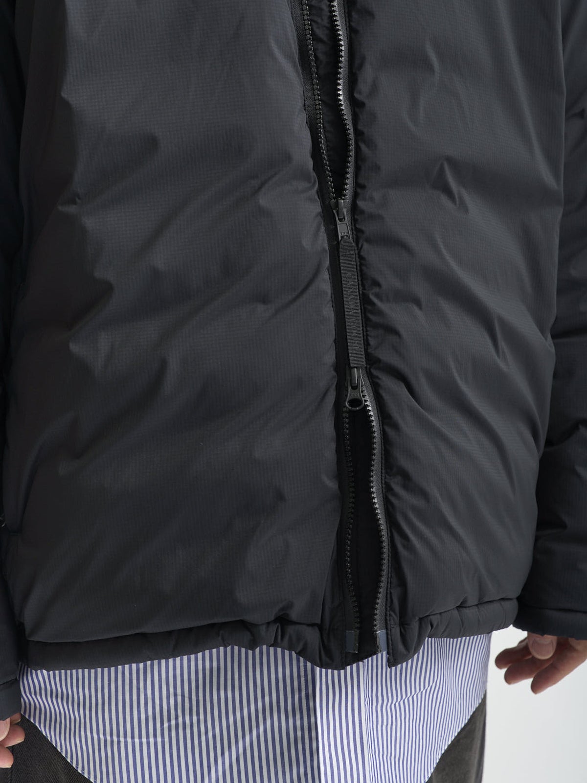 カナダグースダウン　ジップ①